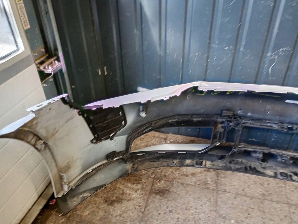 фото №12, 9j0807221f бампер перед porsche taycan cross turismo 9j0 белый