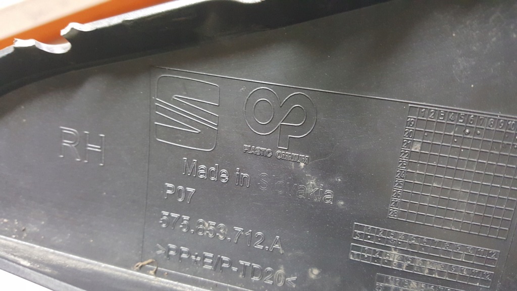 фото №9, Молдинг бампера передний правая сторона seat ateca 575853712a демонтаж