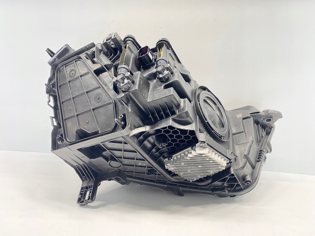 Фара передняя перед левая full led audi q3 2 83a 2018- Киев