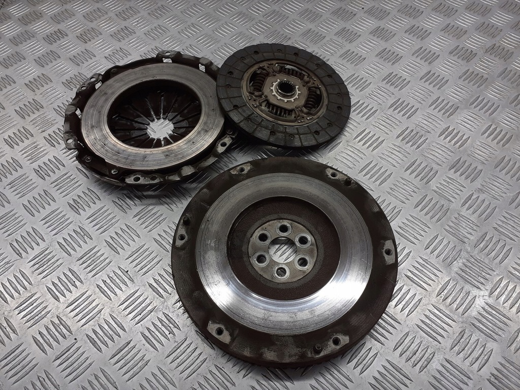фото №1, Сцепление колесо маховик corolla e12 1.4 d4d