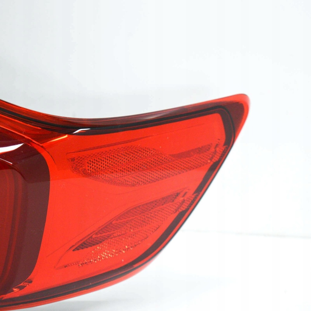 фото №7, Volvo xc40 права задня лампа 31446791 nowa