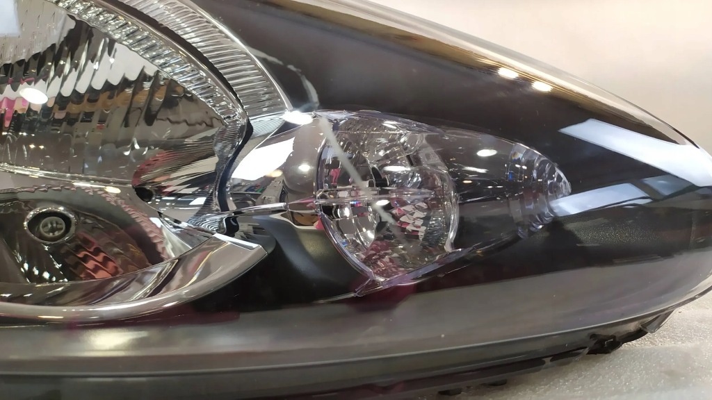 фото №4, Лампа правый перед toyota aygo