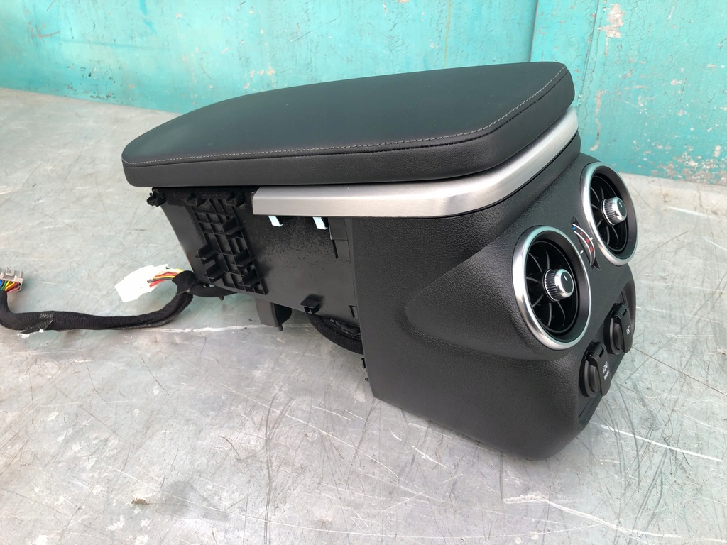 фото №5, Kia stinger туннель средний podłokeitnik кожа