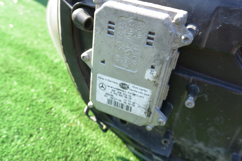 фото №8, Лампа права bi-xenon перед mercedes r w251 eu