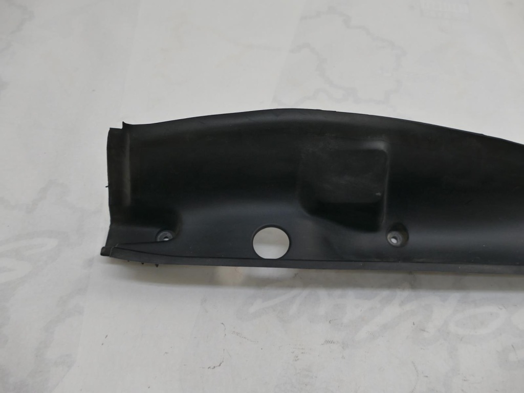 фото №3, Renault оригінальний номер 8200094122 молдинг захист pod фара