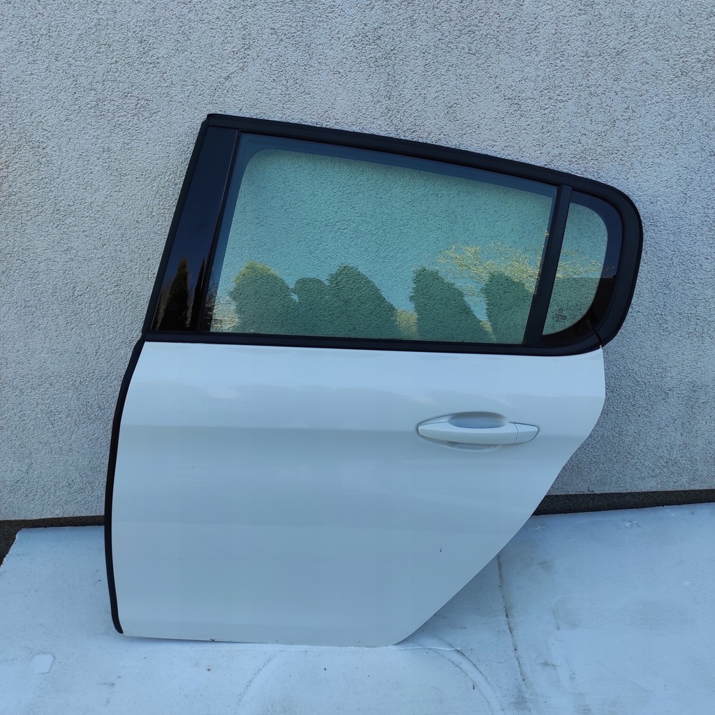 фото №1, Peugeot 308 t9 hb lift 17- дверь левый задняя