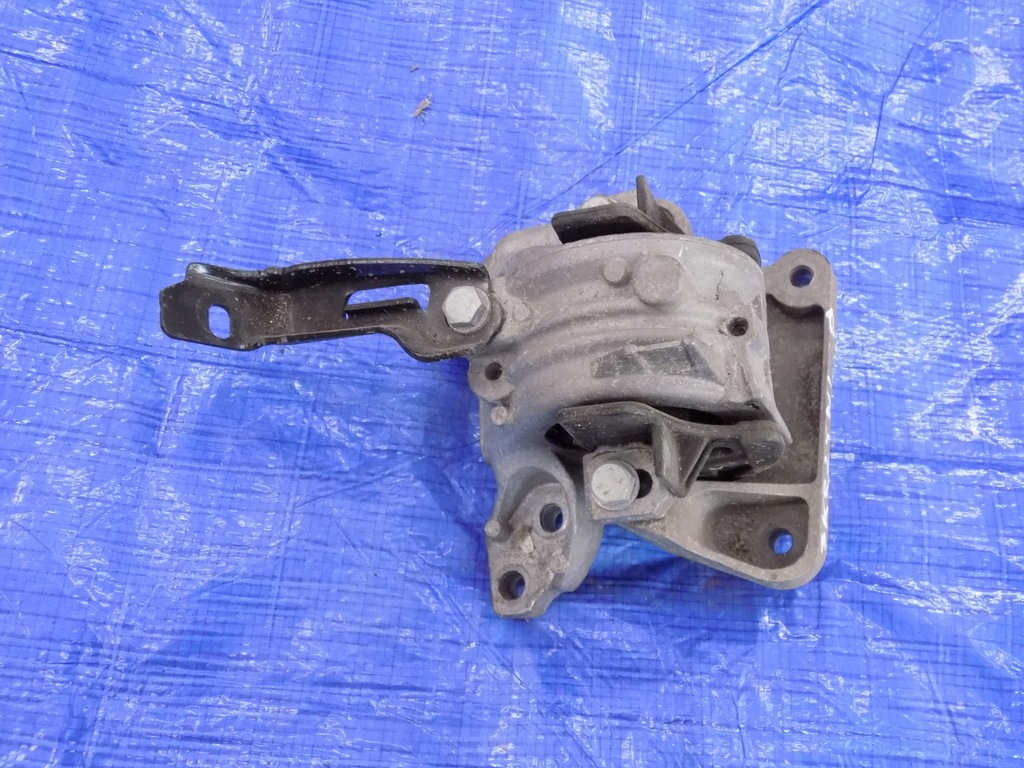 фото №1, Кронштейн подушка двигуна citroen c6 2,7hdi