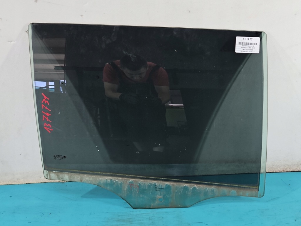 фото №1, Скло двері задня права skoda superb ii kombi 08-13