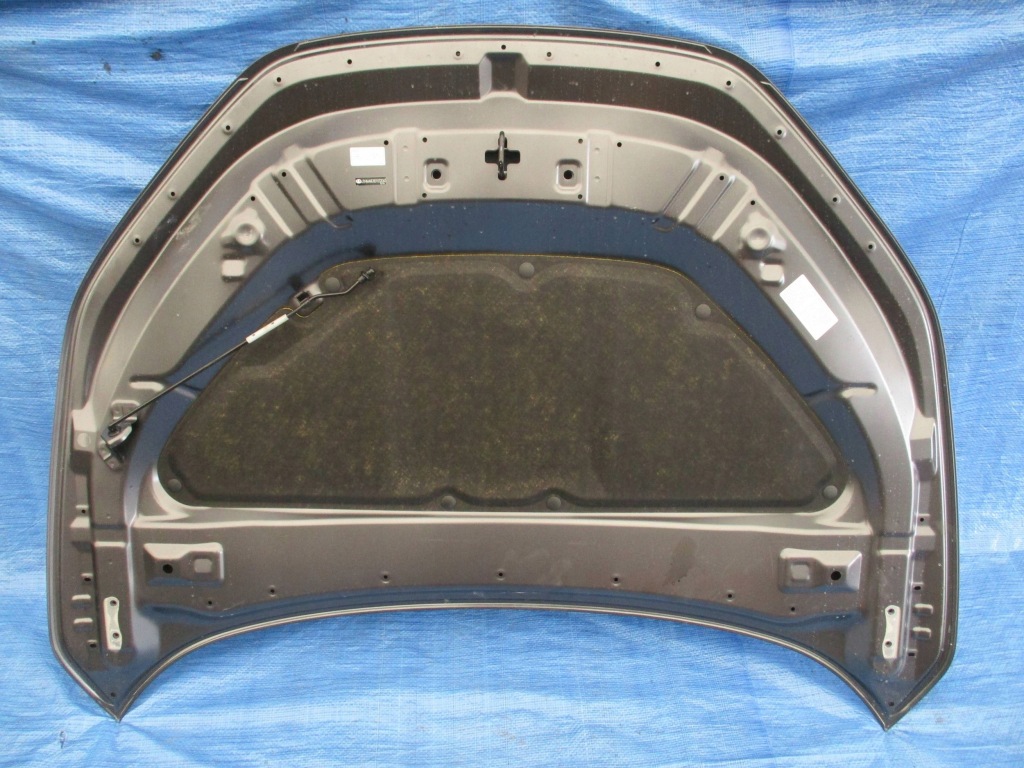 Капот кришка передня lexus lbx комплектна колір 1l1 Зі Шроту