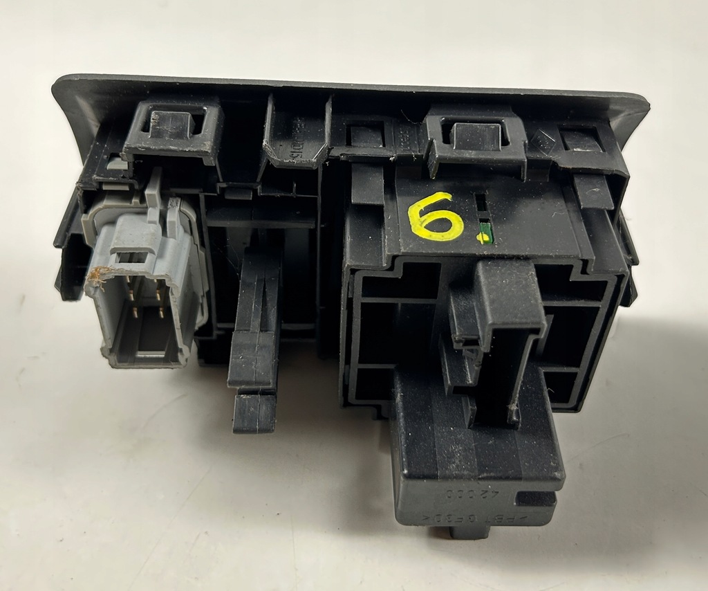 фото №3, Панель переключатель консоли renault clio iii