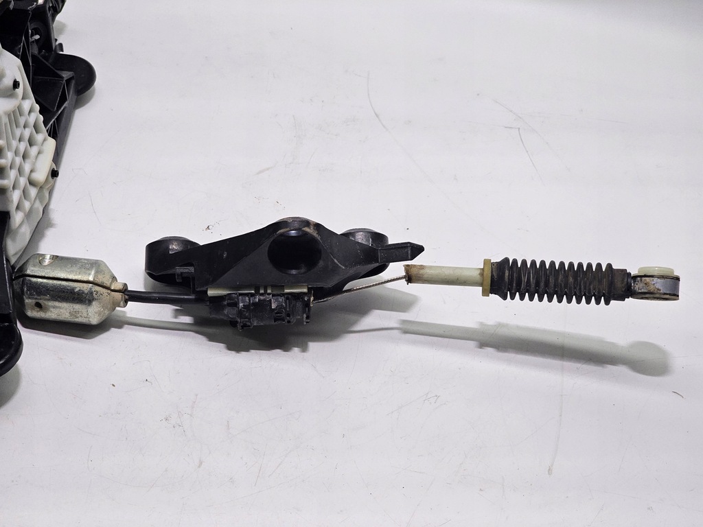 фото №6, Выборщик передач трос renault zoe i #5958