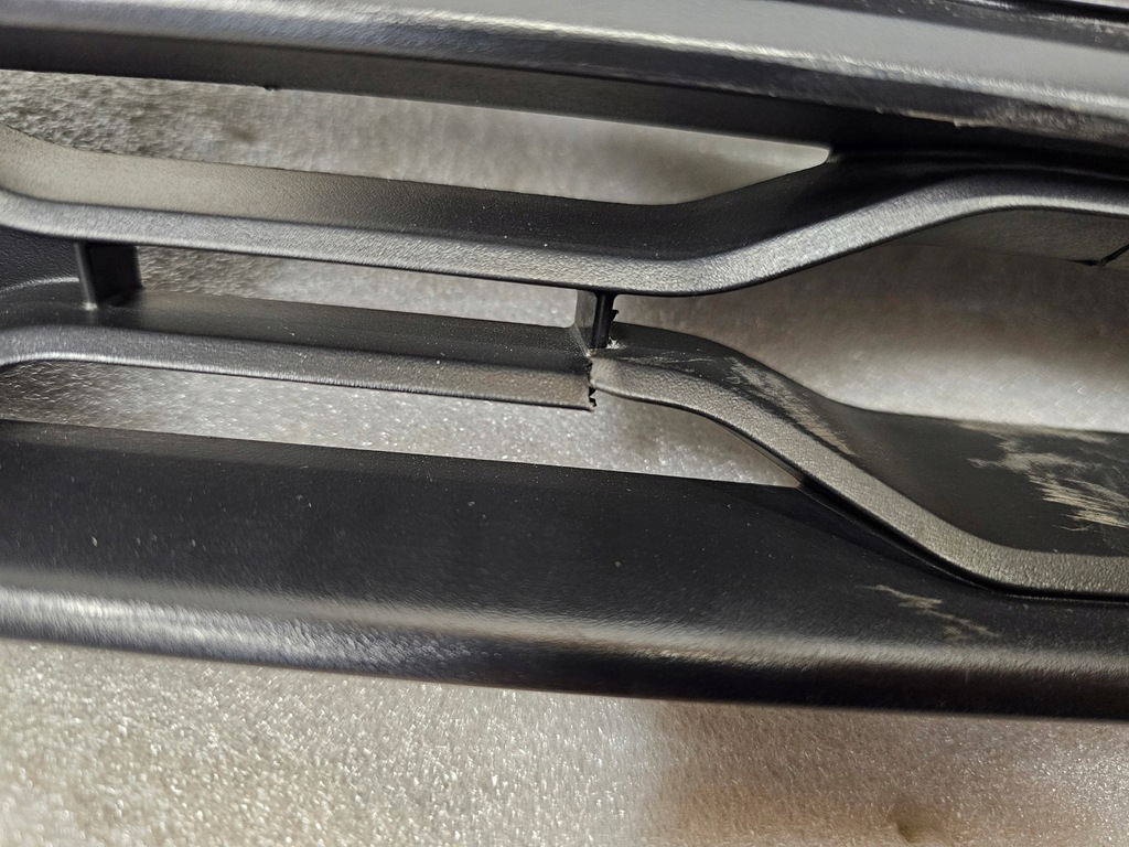 фото №9, Volkswagen t-roc решётка радиатора решётка радиатора бампера перед 2ga853651r