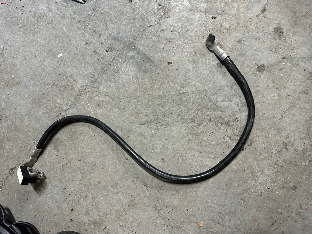 фото №1, Mercedes w222 s-klasa клемма минусовая