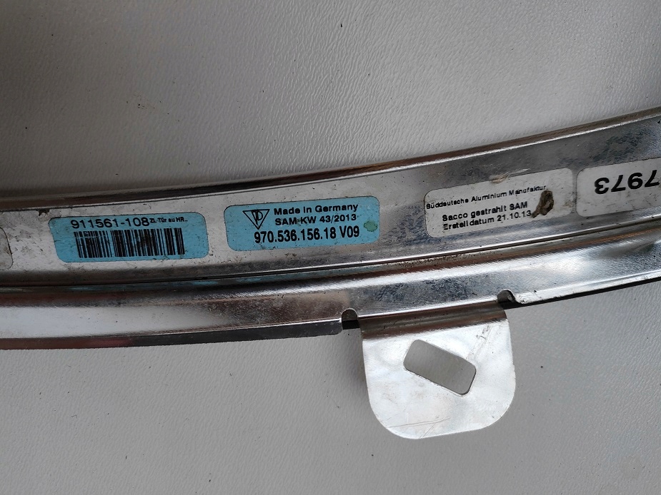 Молдинг хром дверь задний  97053615618 panamera 09^ Доставка