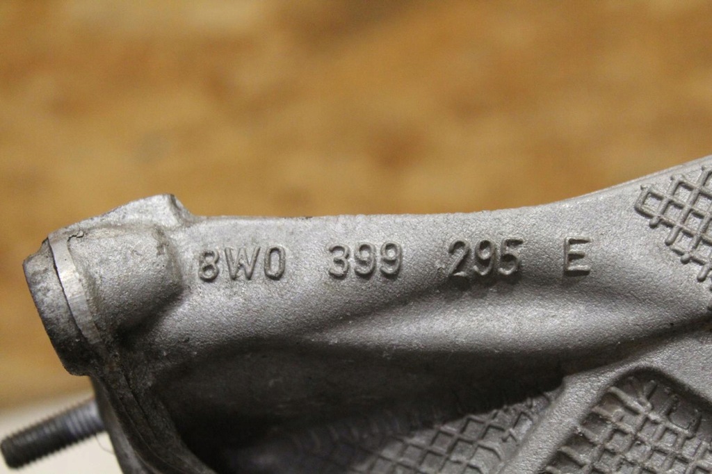 фото №7, Кронштейн кронштейн кронштейн двигателя audi a4 s4 b9 2018