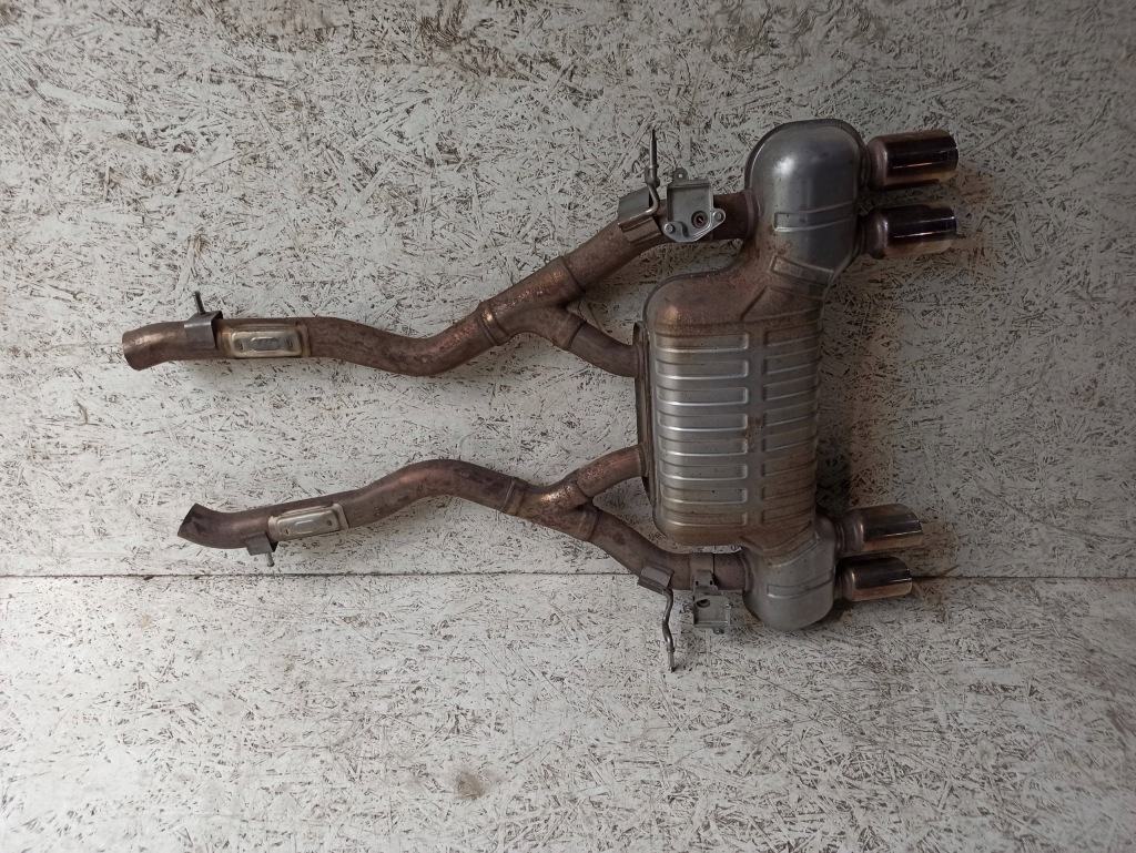 фото №1, Bmw 3 f80 m3 f82 f83 m4 cs гасник вихлоп труба