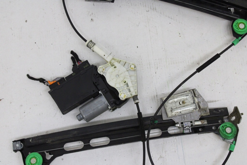 фото №8, Audi a4 b7 cc cabrio 2007r- підйомник скло лівий перед