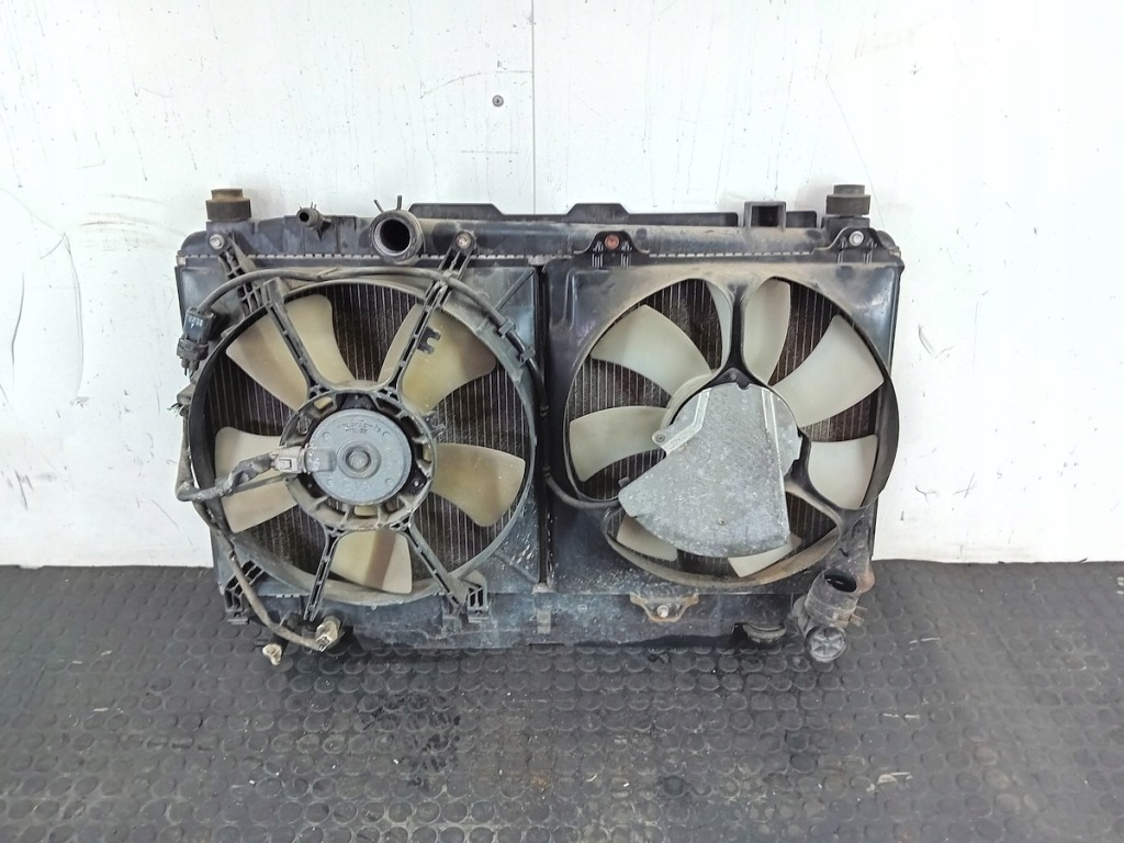 Радіатор води з вентилятор toyota rav4 2 2706-855 122750-9331 2.0 d-4d в Україні