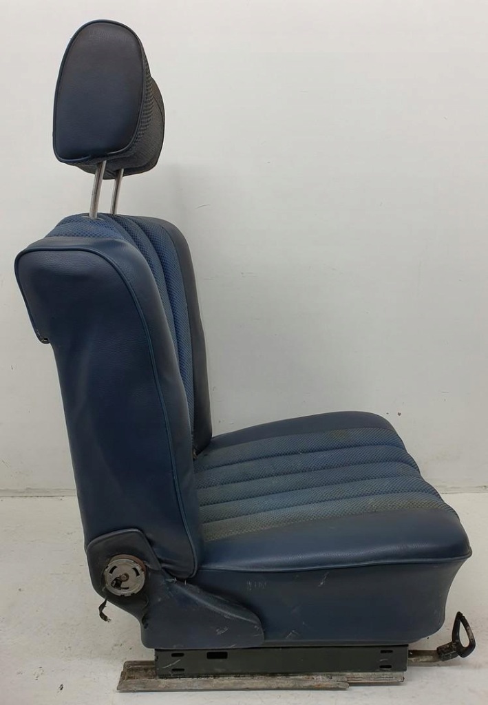 Сиденье левый перед передний водителя mercedes w115 w114 европа Цена