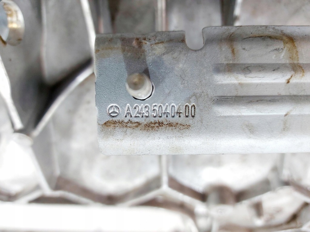 фото №13, Mercedes eqb n243 x243 23r. кронштейн кронштейн двигателя a2433451800