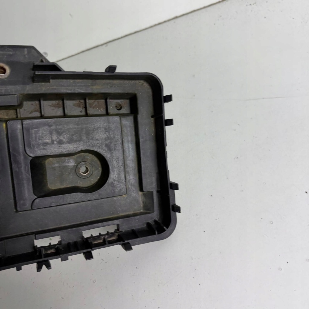 Основание корпус кронштейн аккумулятор audi a3 8p vw golf 5 v оригинальный номер 1k0915333 Доставка