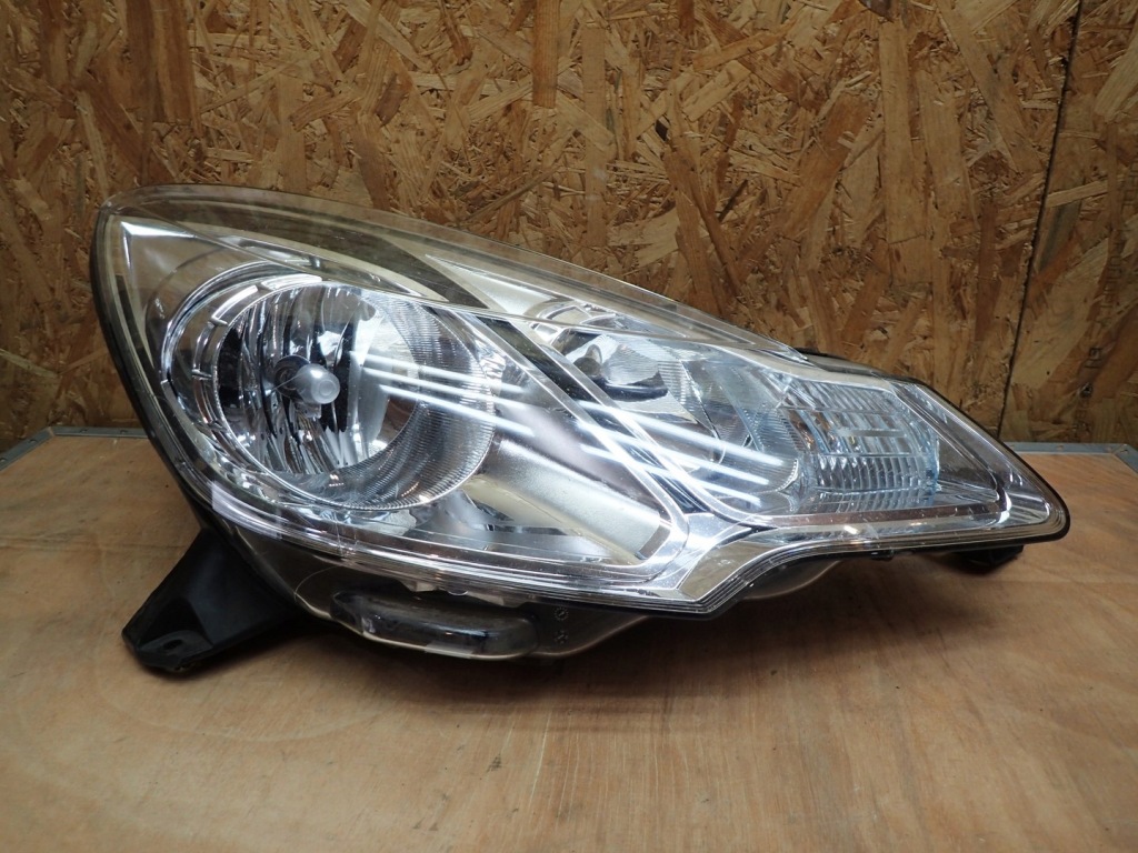 фото №1, Лампа правая фара правый citroen c3 ds3 09-17r