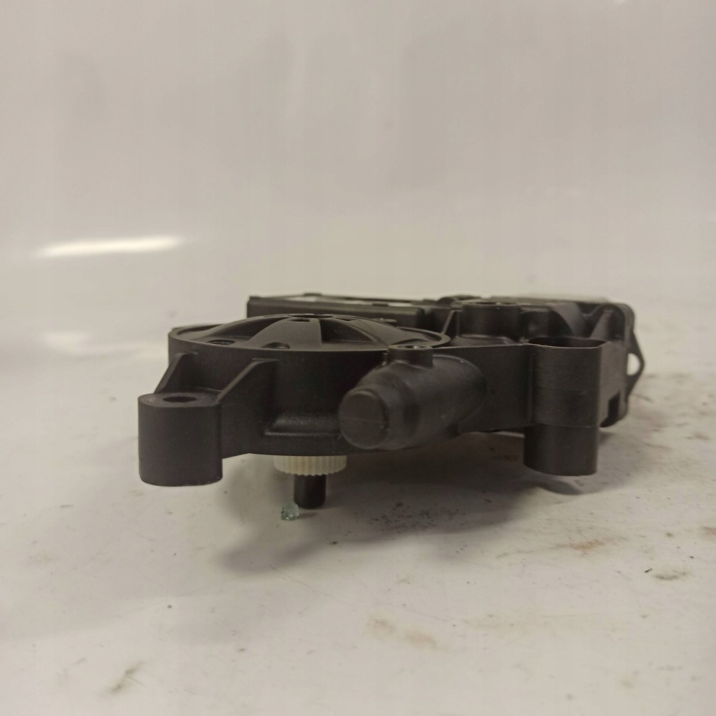 фото №9, Skoda fabia iii lift моторчик стекло левый задняя 5q0959407d