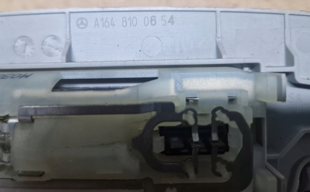 фото №7, Mercedes w164 w251 2006 rok ручки потолочный a1648100554 a1648100654