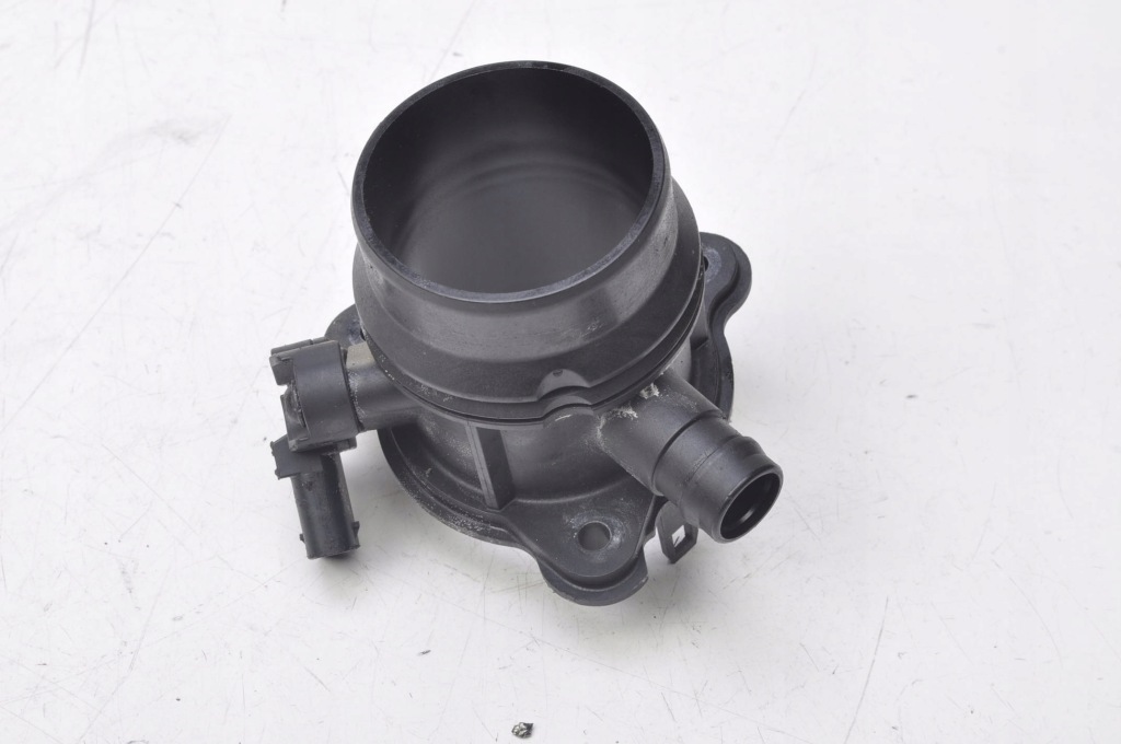 Купить Bmw f40 118i 1.5 труба расходомер 8650761