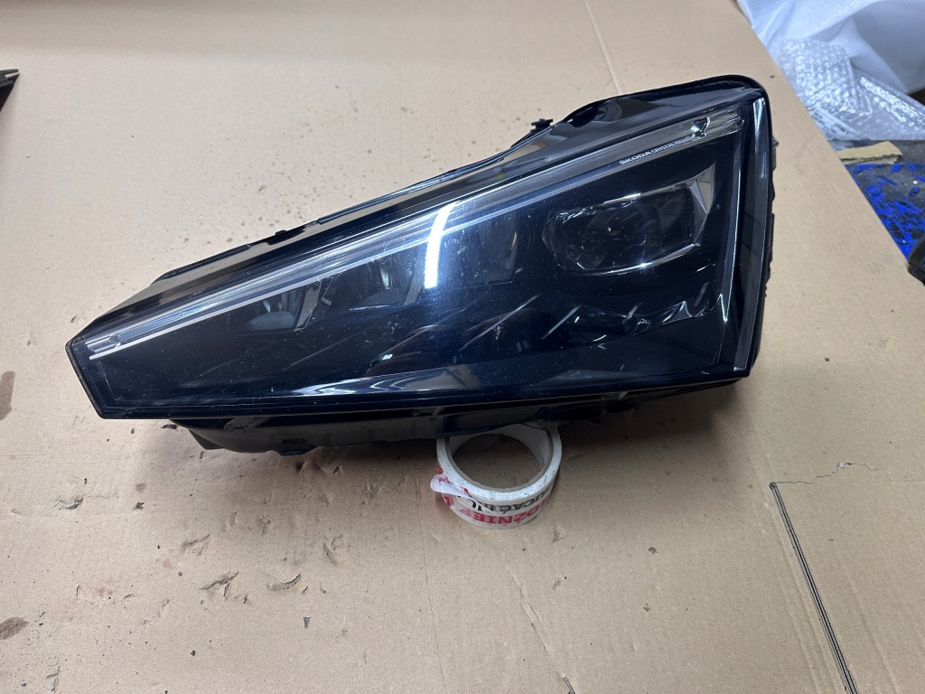 Купити Фара full led skoda scala 657 657941015a
