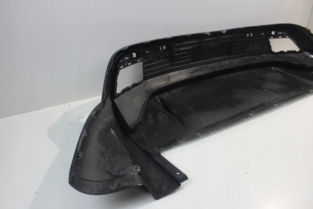 фото №6, Диффузор бампер задняя porsche taycan полный 9j0807983am