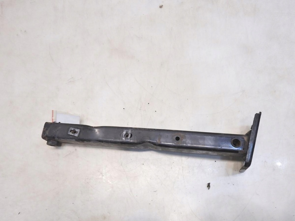 Peugeot 308 1 12r кронштейн  бампера правий перед 219152012 Ціна