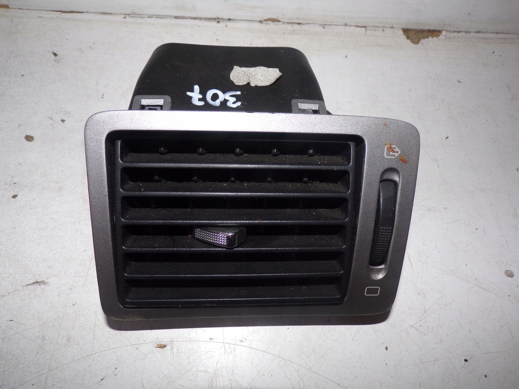 фото №1, Решітка обдув права peugeot 307