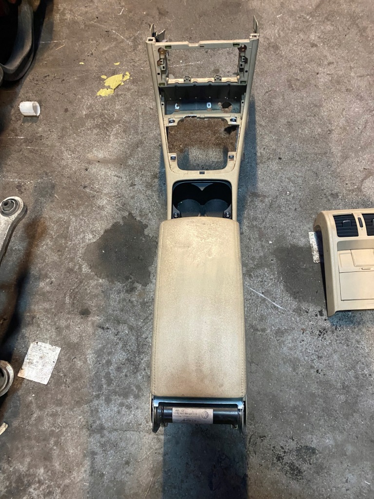 фото №1, Vw passat b6 туннель средний 3c0864207t