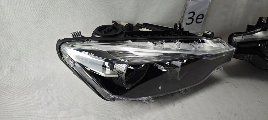 Bmw f30 f31 рестайлинг  lci shadow line full led комплект левая правая в Украине