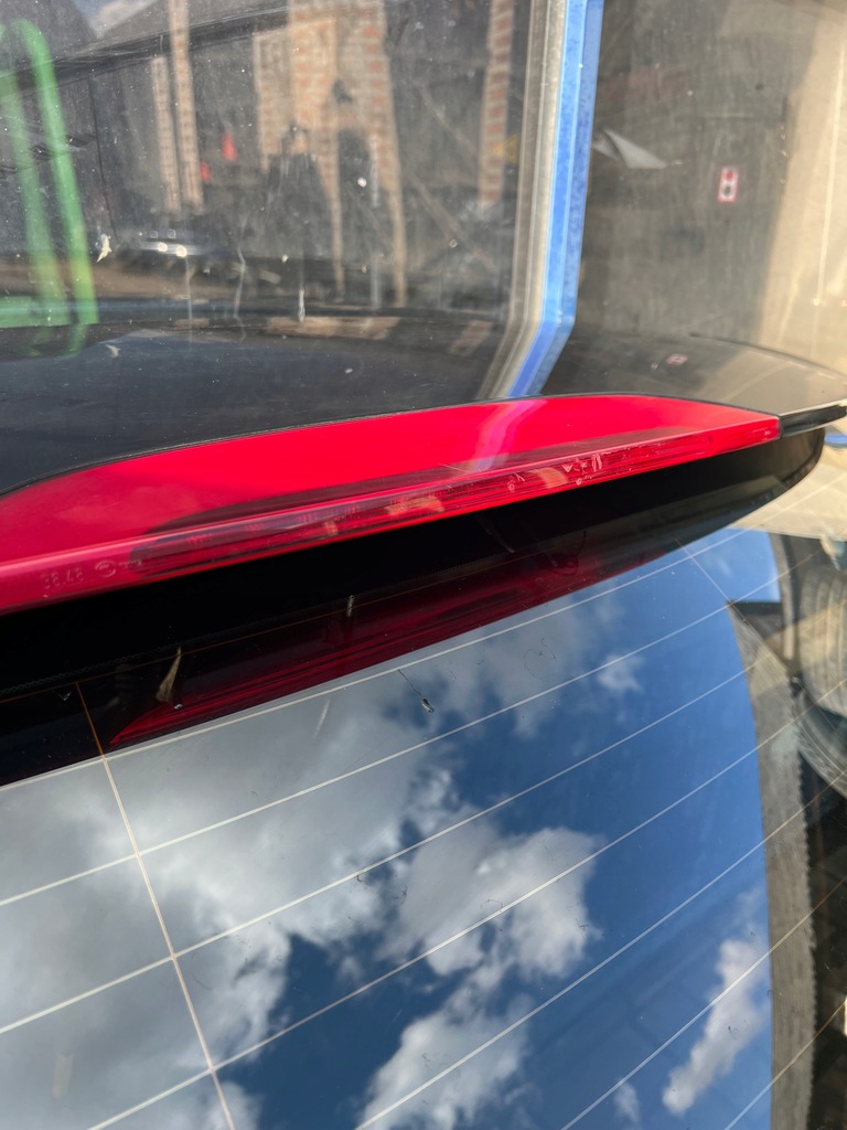 фото №7, Volvo v60 крышка багажника багажника czarna комплектная gotowa