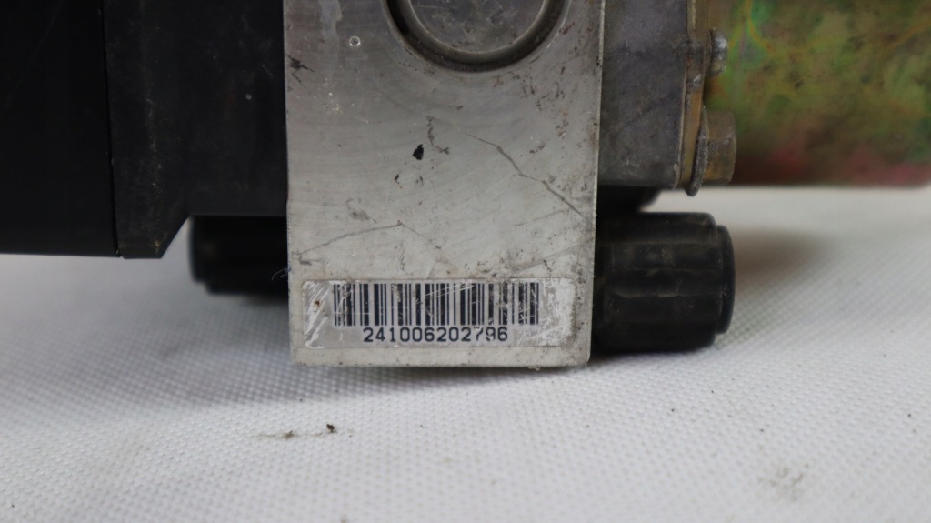 Toyota land crusier 200 насос abs 241006202796 Оригінал