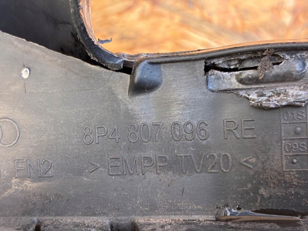 фото №16, Audi a3 8p бампер перед передний большой решётка радиатора