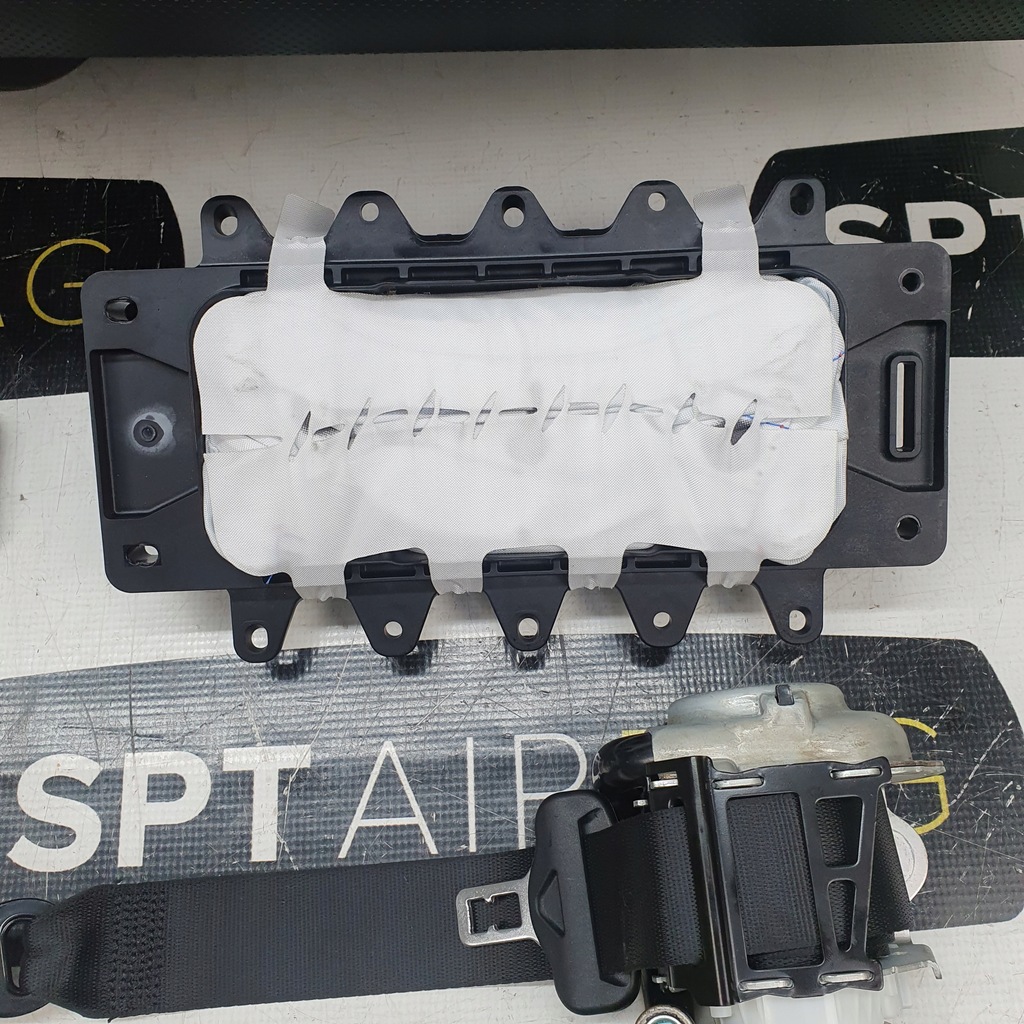 фото №9, A klasa w177 панель приладів панель приладів консоль подушки безпеки ремені подушка безпеки