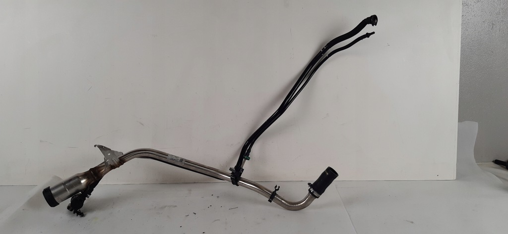 фото №1, Volvo xc60 ii 2.0 t8 заливная горловина топлива 32312055