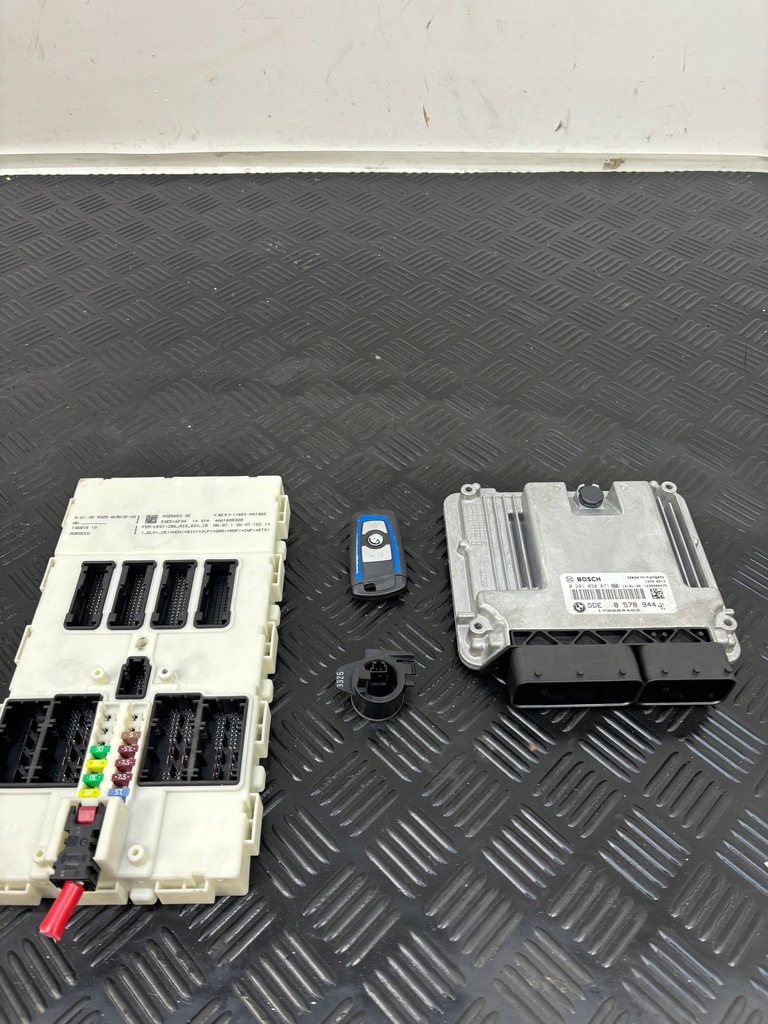 фото №5, Bmw f30 f31 n47d20c бортовой компьютер блок управления fem набор стартовый автоматическая коробка передач 320d 184