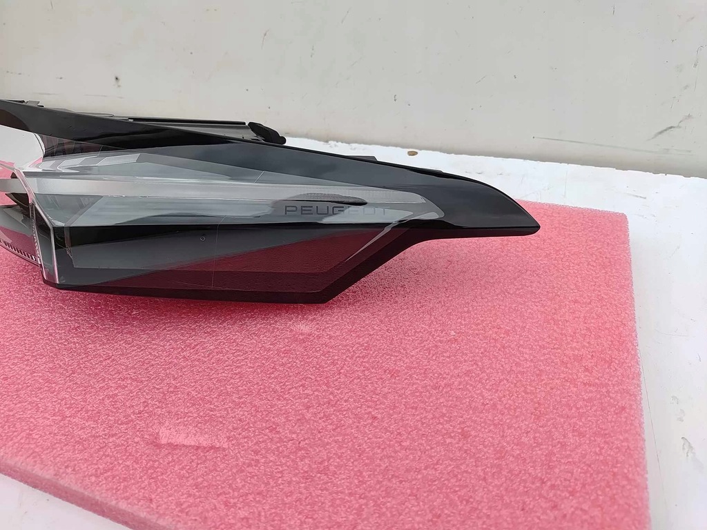 фото №6, Peugeot 308 iii t10 hb gt лампа правая задняя задняя nowa оригинальный номер 3310