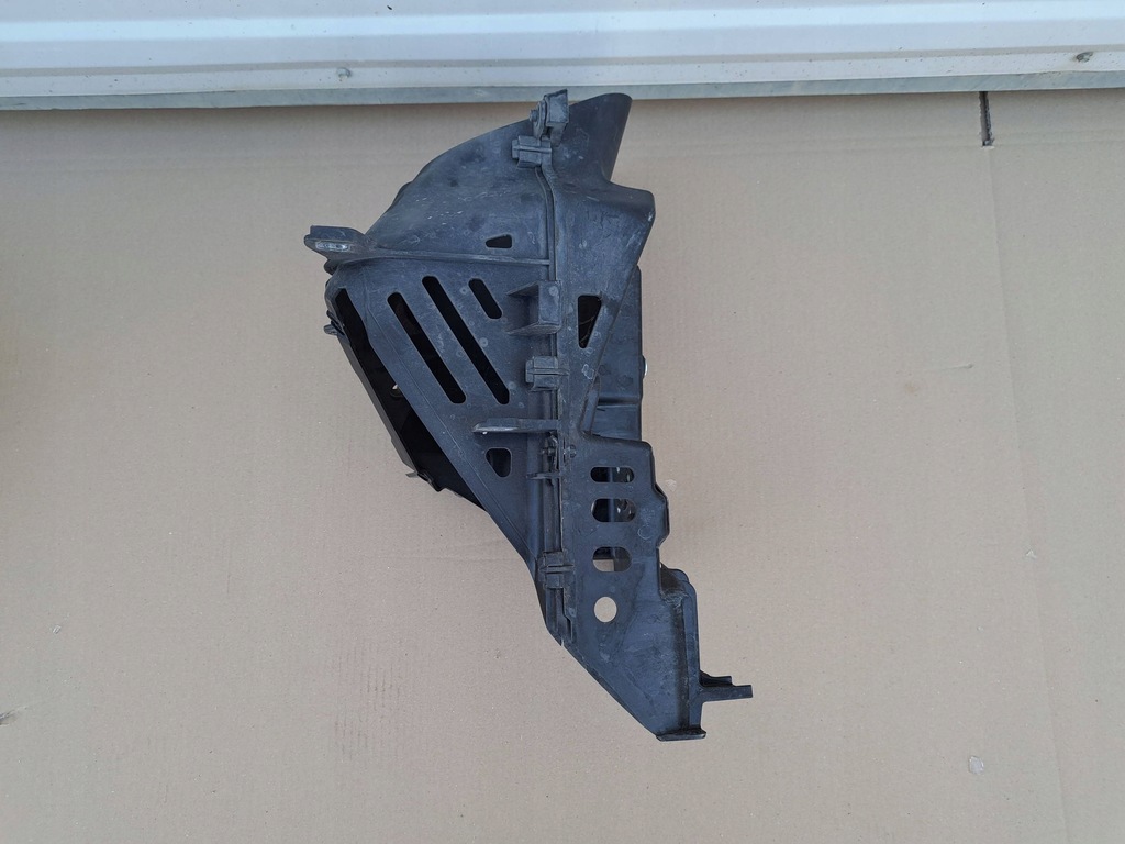 фото №5, Впуск повітропровід повітря element пластиковий ferrari f12 berlinetta ліва