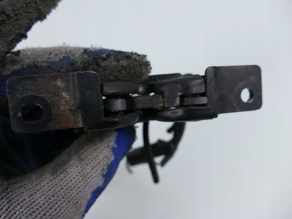 фото №3, Mercedes slk r171 замок капот лівий засувка