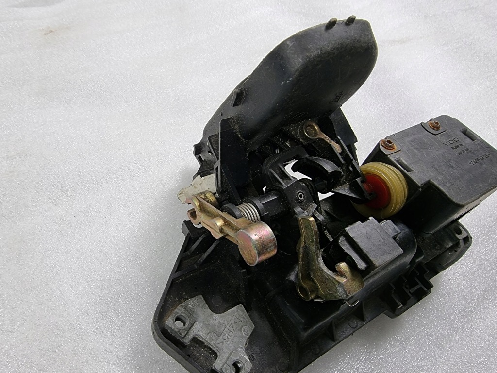 фото №11, Замок ручка крышки mercedes w221 kombi a2217400093