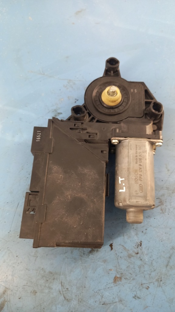 фото №4, Моторчик стекло левый задняя audi a4 b6 02r sedan