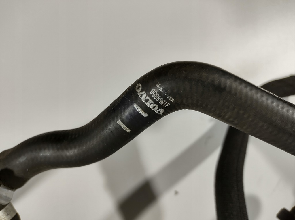 фото №5, Volvo v70 2.0 d4 15r- wąż шланг wody