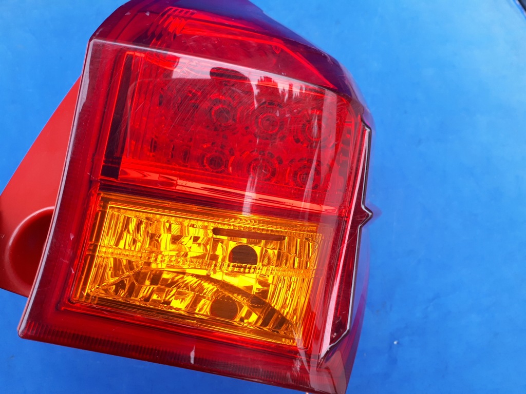 фото №2, Toyota auris ii 2012-2015 лампа задняя правая led