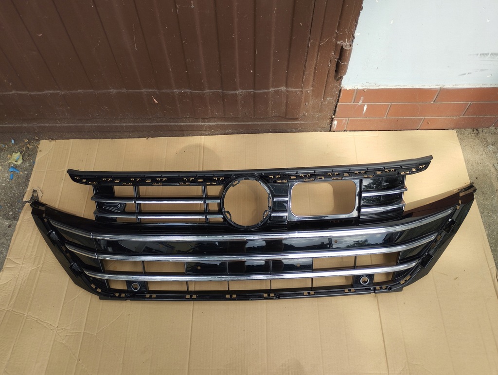 фото №1, Решётка радиатора решётка радиатора vw arteon 3g8 r-line lift гибрид 3g8853655k