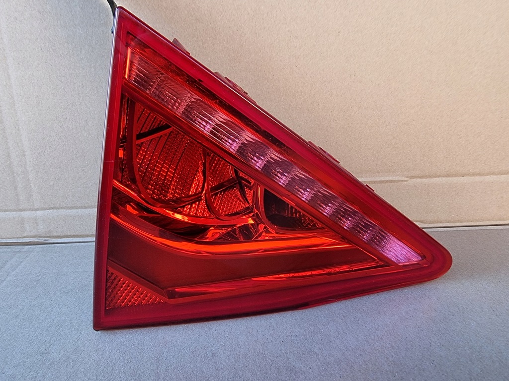 фото №1, Audi a7 4g8 лампа задня ліва w кришка